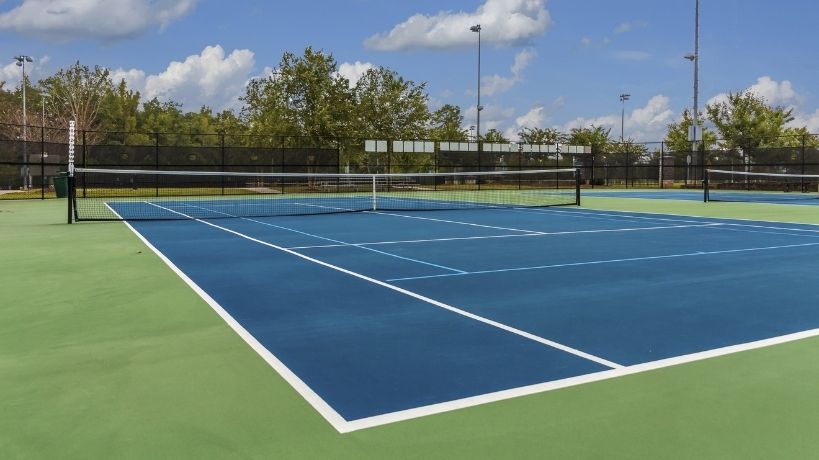 Why High-Quality Windscreens Are Essential To Tennis